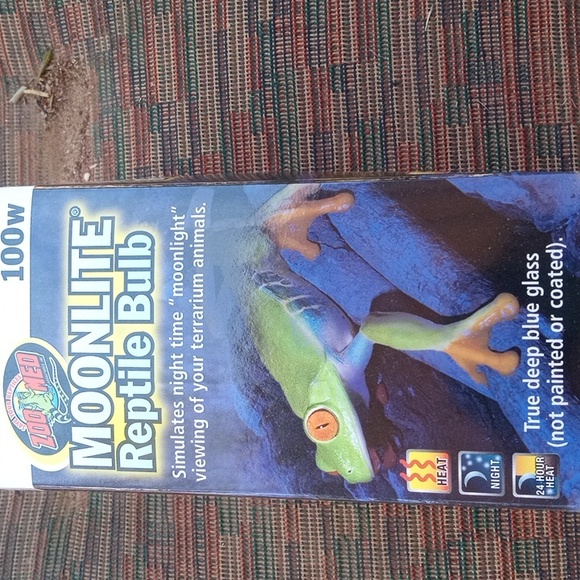 New! ZOOMED 100 Watt Moonlite Reptile Bulb. - Picture 4 of 6